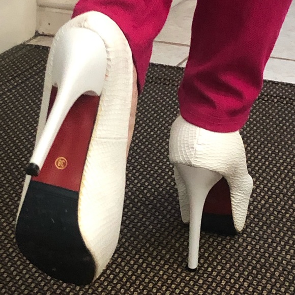 White High Heels - Picture 6 of 8